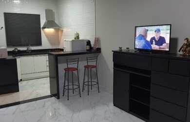 Imagem: A kitnet possui 1 Banheiro, 1 Vaga na garagem, 30m² de Área