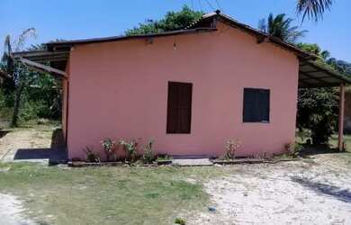 Imagem: A casa possui 1 Dormitório, 1 Banheiro, 1 Vaga na garagem e