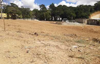 Imagem 10: Terreno no Bairro Carlos Chagas com 2417m2, em frente ao Educandário