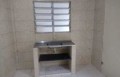 Imagem: A casa possui 1 Dormitório, 1 Banheiro e 48m² de Área e está