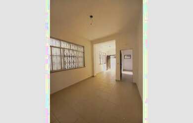 Imagem: A casa possui 2 Dormitórios, 1 Banheiro, 80m² de Área e