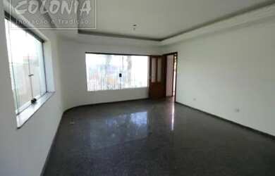 Imagem: A casa possui 4 Dormitórios, 5 Banheiros, 5 Vagas na garagem