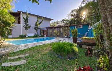 Imagem: A casa em condomínio possui 3 Dormitórios, 4 Banheiros, 2