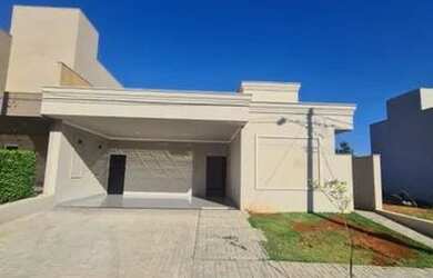 Imagem: A casa em condomínio possui 3 Dormitórios, 3 Banheiros, 4