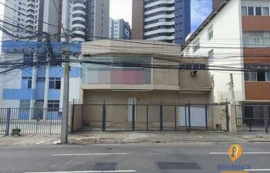 Imagem: A casa em condomínio possui 5 Dormitórios, 3 Banheiros, 5