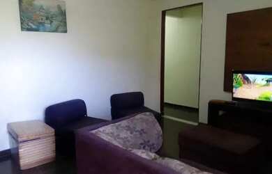 Imagem: A casa possui 2 Dormitórios, 2 Banheiros, 1 Vaga na garagem