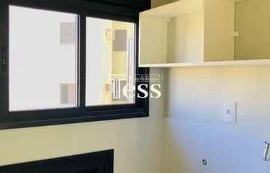 Imagem: O apartamento possui 1 Dormitório, 1 Banheiro, 1 Vaga na garagem