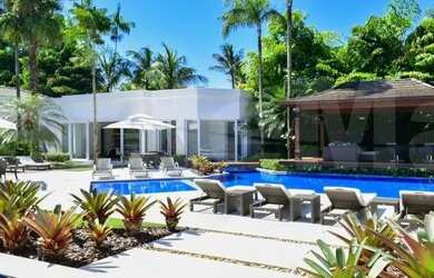 Imagem 1: Mansão À VENDA no Jardim Acapulco, praia de Guarujá