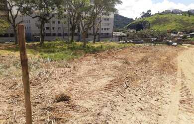 Imagem 2: Terreno no Bairro Carlos Chagas com 2417m2, em frente ao Educandário