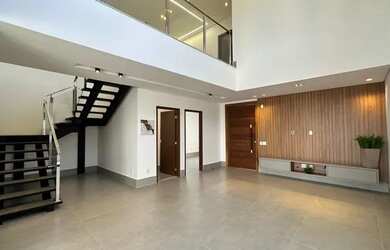 Imagem: A casa em condomínio possui 4 Dormitórios, 5 Banheiros, 4