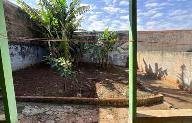 Imagem 10: VENDE CASA DE MADEIRA PROXIMO AO CENTRO