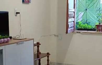 Imagem: A casa possui 5 Dormitórios, 2 Banheiros, 1 Vaga na garagem