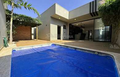 Imagem 3: Quinta do Lago. Piscina, Churrasqueira, VarandaeÁrea de serviço