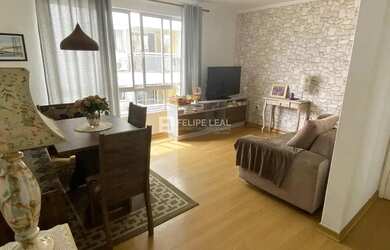 Imagem: O apartamento possui 3 Dormitórios, 1 Banheiro, 1 Vaga na garagem