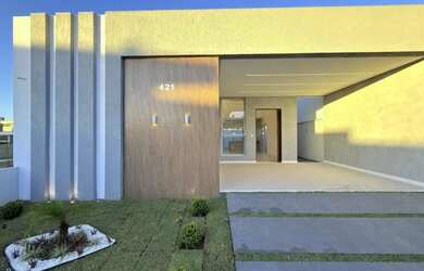 Imagem: A casa em condomínio possui 3 Dormitórios, 2 Banheiros, 2