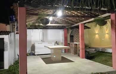 Imagem 9: Casa com piscina em Ponta de Pedras