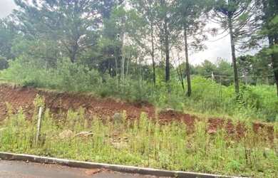 Imagem: O terreno possui 450m² de Área e está localizado em Gramado