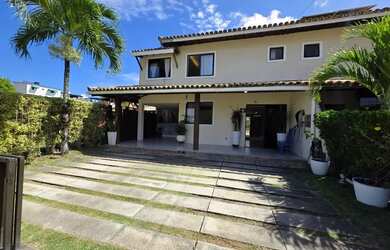 Imagem: A casa em condomínio possui 4 Dormitórios, 4 Banheiros, 2