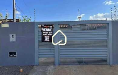 Imagem: A casa possui 2 Dormitórios, 1 Banheiro, 1 Vaga na garagem