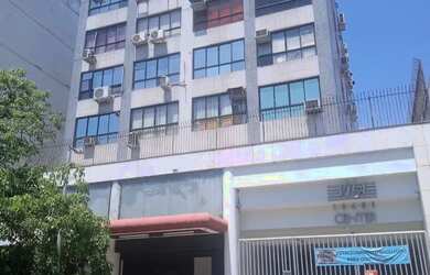 Imagem: O depósito possui 5 Vagas na garagem, 245m² de Área, Imóvel