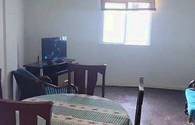 Imagem: O apartamento possui 1 Dormitório, 1 Banheiro, 1 Vaga na garagem