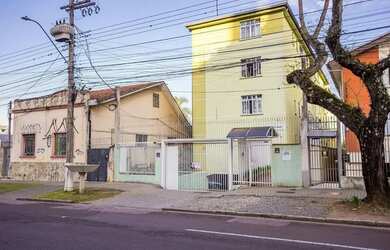 Imagem: O apartamento possui 3 Dormitórios, 2 Banheiros, 1 Vaga na