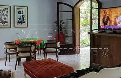 Imagem: A casa em condomínio possui 5 Dormitórios, 5 Banheiros, 4