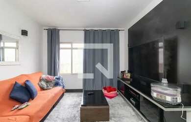 Imagem: A casa possui 4 Dormitórios, 2 Banheiros, 1 Vaga na garagem