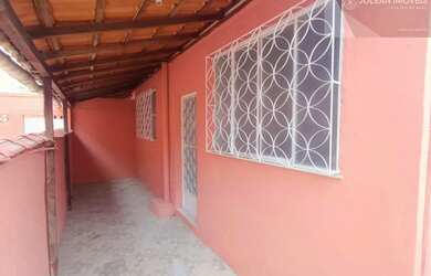 Imagem: A casa possui 2 Dormitórios, 1 Banheiro e está localizado