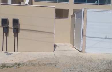 Imagem: A casa possui 2 Dormitórios, 1 Banheiro e está localizado