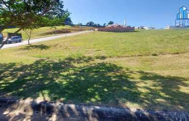 Imagem: O terreno possui 925m² de Área e está localizado em Louveira