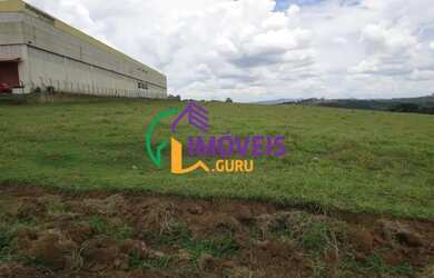 Imagem: O terreno possui 9400m² de Área e está localizado em Parque