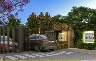 Imagem: A casa em condomínio possui 3 Dormitórios, 1 Banheiro, 2 Vagas