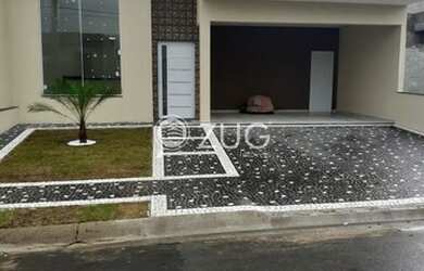 Imagem: A casa em condomínio possui 3 Dormitórios, 3 Banheiros, 4