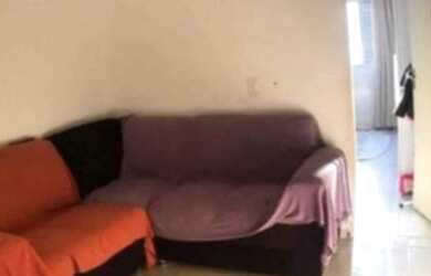 Imagem: A casa possui 2 Dormitórios, 1 Banheiro, 1 Vaga na garagem