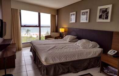 Imagem: A casa possui 1 Dormitório, 1 Banheiro, 1 Vaga na garagem