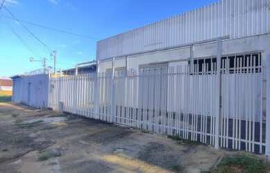 Imagem 2: Galpão/Depósito/Armazém para venda tem 149 metros quadrados