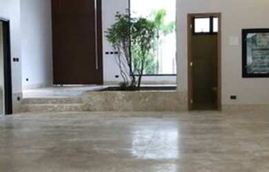 Imagem: A casa em condomínio possui 4 Dormitórios, 5 Banheiros, 5