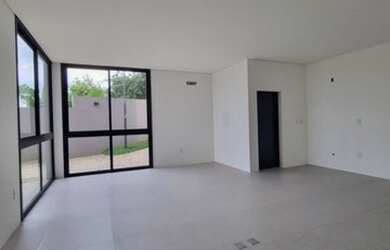 Imagem: O depósito possui 59m² de Área, Imóvel novo e está localizado