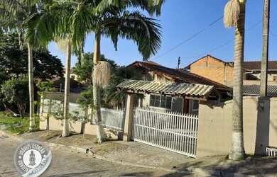 Imagem: A casa possui 2 Dormitórios, 1 Banheiro, 100m² de Área e