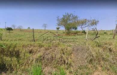 Imagem: O terreno possui 300.000m² de Área e está localizado em