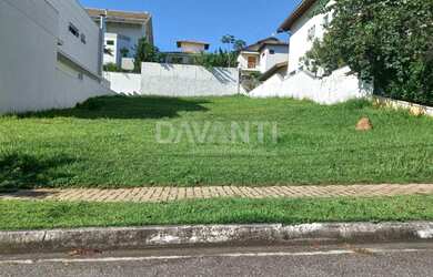 Imagem: O terreno possui 500m² de Área e está localizado em Loteamento