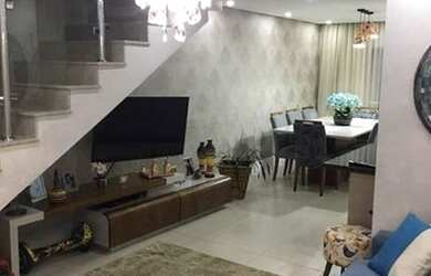 Imagem: A casa possui 2 Dormitórios, 2 Banheiros, 2 Vagas na garagem