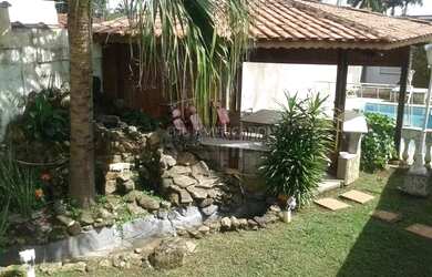 Imagem: A casa à venda possui 4 Dormitórios, 3 Banheiros, 4 Vagas