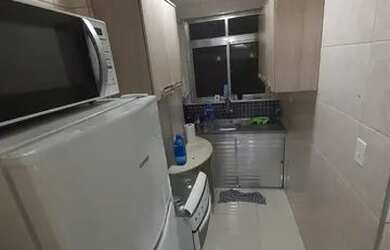 Imagem: A kitnet possui 1 Dormitório, 1 Banheiro, 1 Vaga na garagem