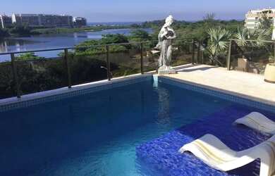 Imagem: O apartamento possui 4 Dormitórios, 2 Banheiros, 3 Vagas na