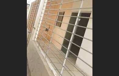 Imagem: A casa possui 2 Dormitórios, 2 Banheiros, 1 Vaga na garagem