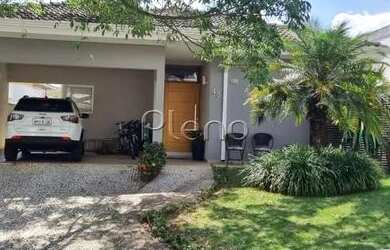 Imagem: A casa possui 3 Dormitórios, 1 Banheiro, 4 Vagas na garagem