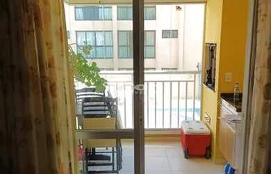 Imagem: O apartamento possui 2 Dormitórios, 1 Banheiro, 1 Vaga na garagem