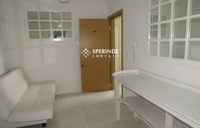 Imagem: O apartamento possui 1 Dormitório, 1 Banheiro, 1 Vaga na garagem